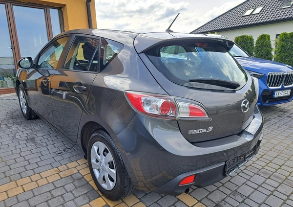 Mazda 3 cena 18300 przebieg: 144000, rok produkcji 2010 z Boguchwała małe 46